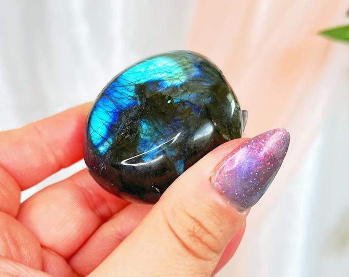 teal & blue labradorite palm (ae)