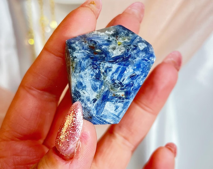 sky blue kyanite in quartz freeform (ff16)