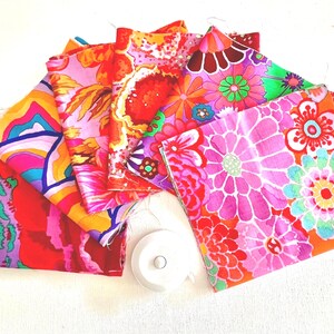 Kaffe Fassett オレンジと藤色の生地セット - 6枚組 15cm x 55cm - Kaffe Fassett Collective マルチカラー生地詰め合わせ