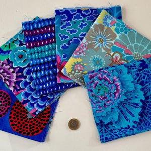 Set tessuto Kaffe Fassett blu - 6 pezzi 15 cm x 55 cm - assortimento tessuti kaffe Fassett Collective blu multicolor