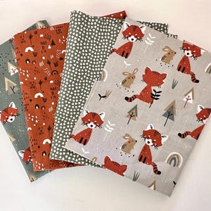 Konvolut aus 4 Fuchsstoff-Gutscheinen, Patchwork-Gutscheinen, Feuchttüchern und Beutel-Gutscheinen, Sortiment an Oeko-Tex-Stoffen, Zero-Waste-Nähstoffe.