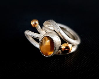 Design sterling silver statement ring with oval citrine and gold beads, Artistic gemstone cocktail ring for women Luxury easter gift for her