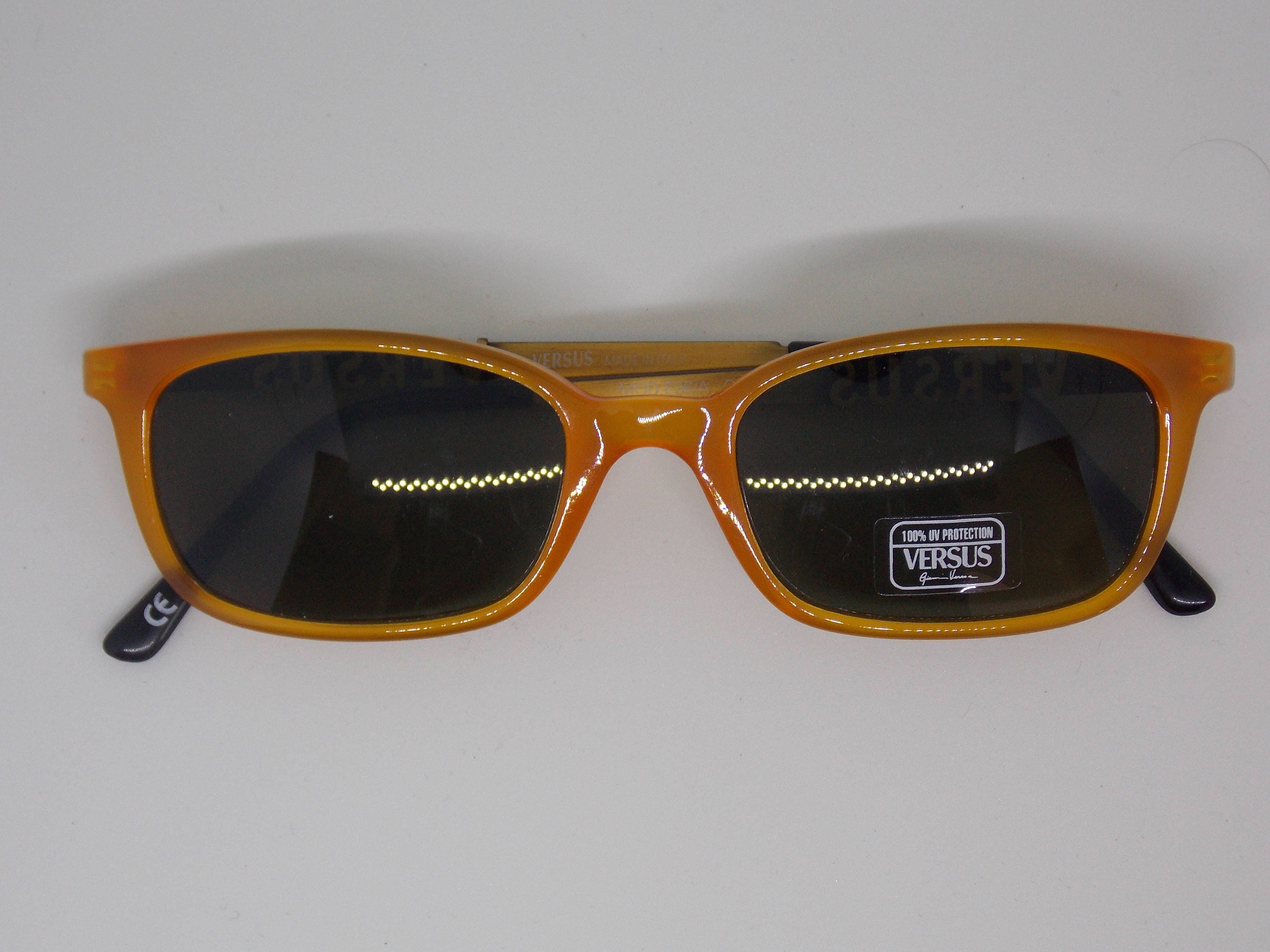 Range Inspired Design Vintage From Versace Sunglasses 1950s The Gianni Glamour Versus 34jqAL5R
