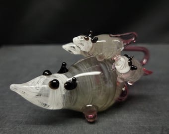 Glass opossum family