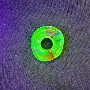 Uranium glass pendant, uranium glass jewelry, uranium glass artwork, unique uranium glass, handmade uranium glass, gift for her