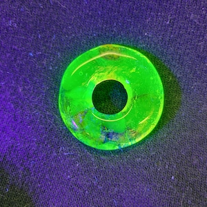 Uranium glass pendant, glowing glass pendant, handmade uranium glass