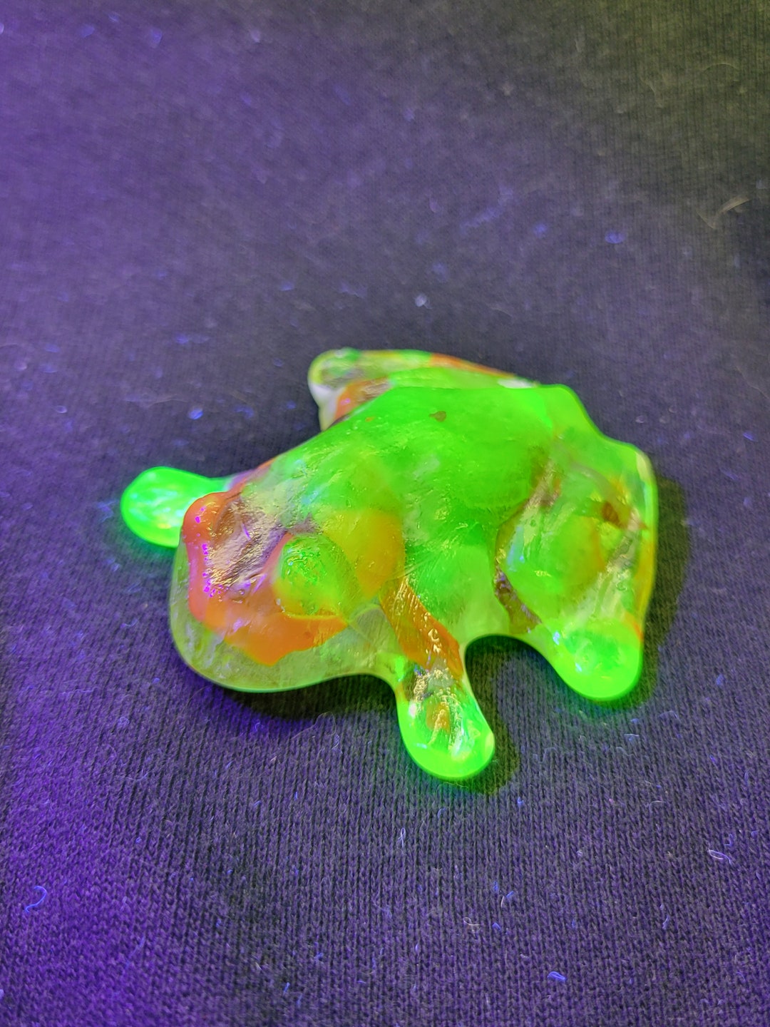 Uranium Glass Frog, Glass Frog Sculpture, Handmade Glass Frog, Ug Glass Frog, Glowing Glass Frog