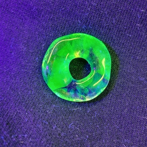 Uranium glass pendant, handmade uranium glass jewelry, unique glass jewelry, round glass pendant