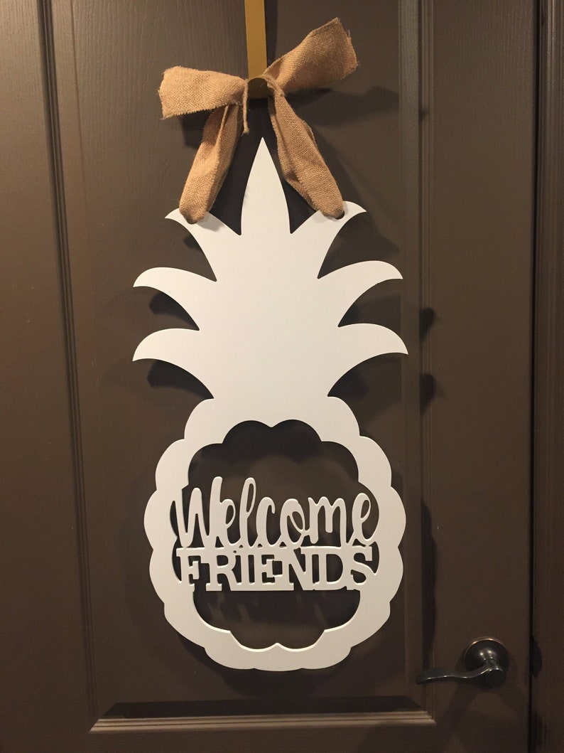 Wood Pineapple Door Hanger Welcome Friends Image 0