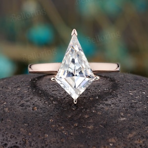 Art Deco Kite Moissanite Engagement Ring,Vintage 14K Rose Gold Wedding Ring,Unique Solitaire Bridal Ring,Anniversary Promise Ring For Women
