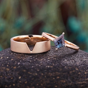 Drachenform Alexandrit Verlobungsring Set, 14K Rose Gold Braut Set, Art Deco Passendes Band, einzigartiges Solitaire Versprechen Ring Ehering Set