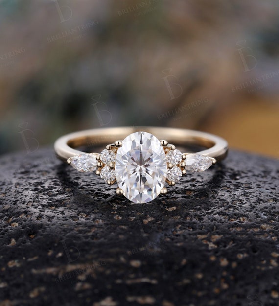Unqiue Oval Moissanite Engagement Ring,vintage Diamond Wedding