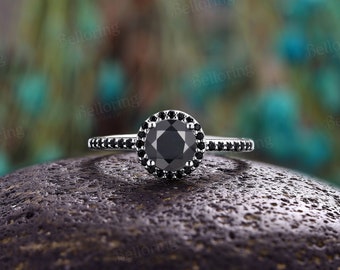 オリジナルデザインの黒い結晶リング ギャラクシアス | 結婚指輪・婚約指輪ならSORA（ソラ)