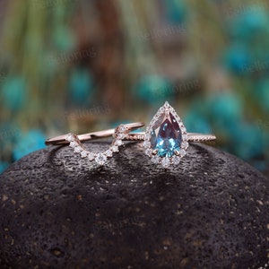 Vintage Alexandrite engagement ring set art deco diamond moissanite halo rings pear shaped rose gold ring unique anniversary bridal set image 5