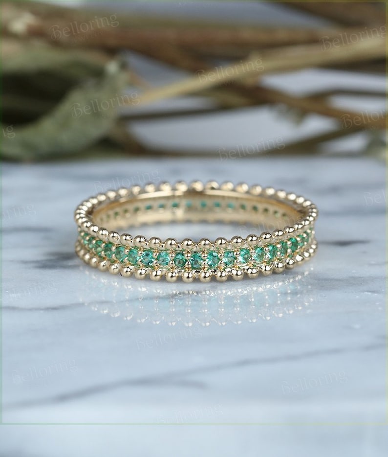 Vintage Emerald Straight Wedding Band - 14K Yellow Gold Unique Full ...