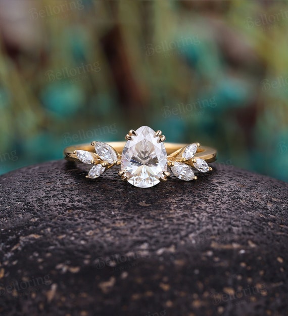 Antique pear diamond ring deals