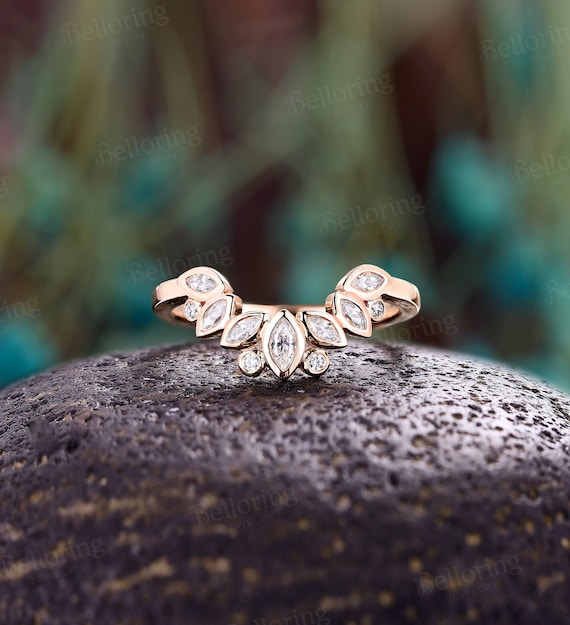 Antique Marquise Moissanite Curved Wedding Band,Unique Rose Gold Bezel Set  Ring,Vintage Stacking Bridal Band,Anniversary Promsie Ring