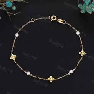 Lucky Four-leaf Clover Bracelet with Freshwater Pearls | Declicate Chain Bracelet in 14K Gold | Gift For Her Special Birthday Gift