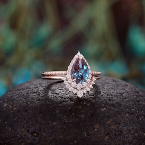 Vintage Alexandrite engagement ring set art deco diamond moissanite halo rings pear shaped rose gold ring unique anniversary bridal set image 4