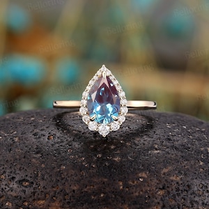 Pear shaped Alexandrite engagement ring vintage yellow gold wedding ring art deco moissanite diamond halo rings anniversary promise ring