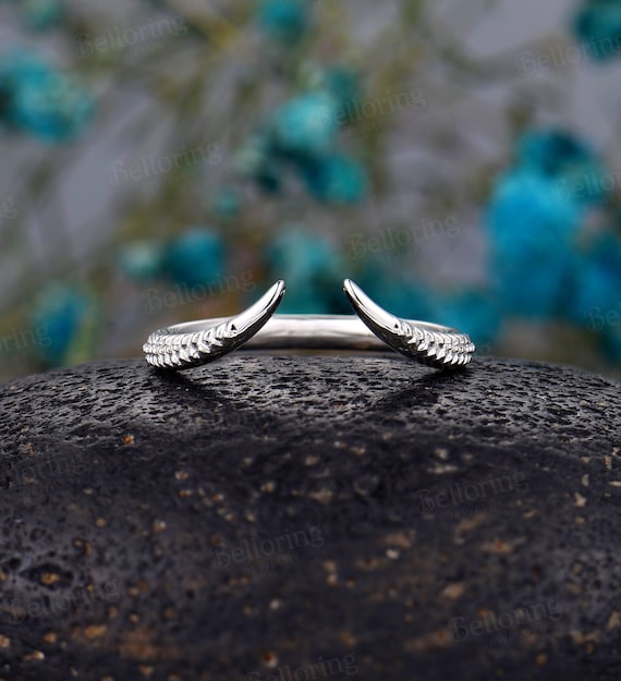 Etsy curved deals wedding band