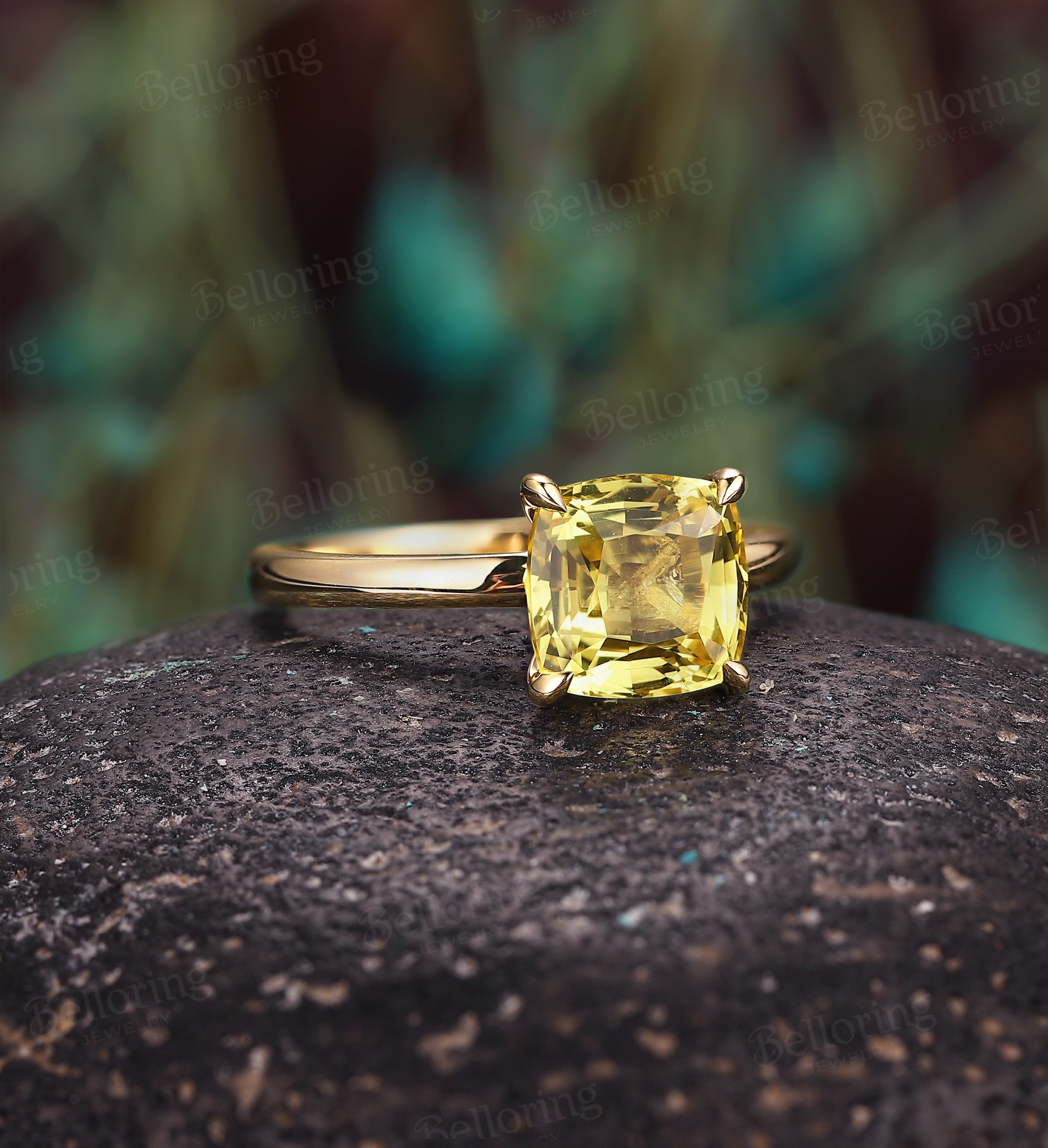 ミニマルなイエローサファイアのソリティア婚約指輪：クラシックな14K