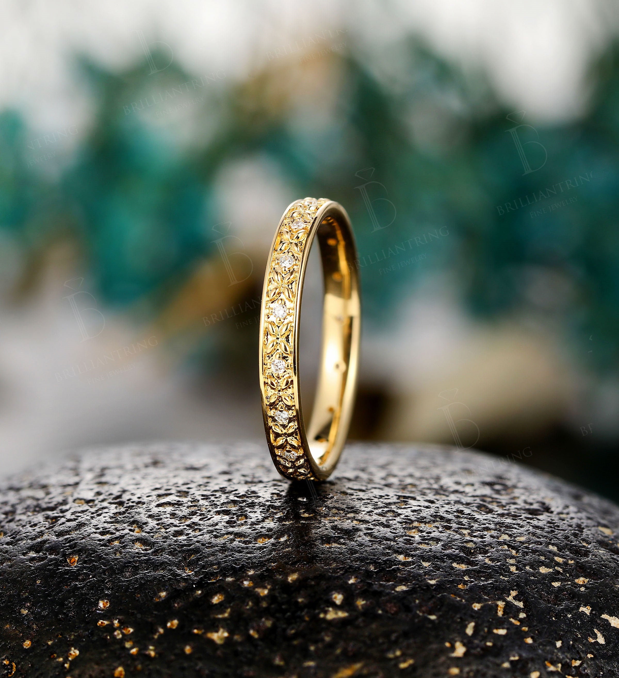 Vintage gold on sale wedding band
