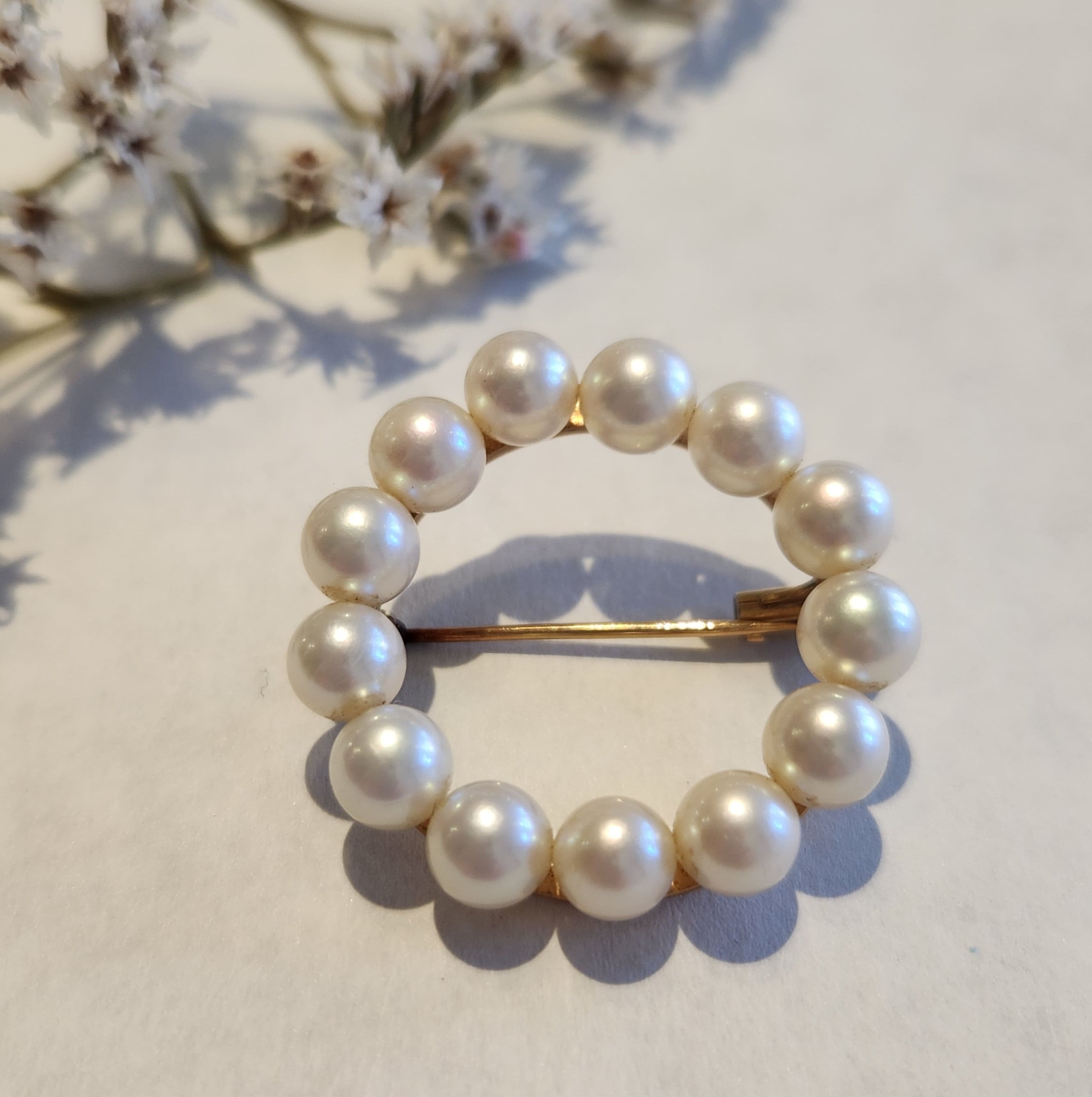 Pearl Circle Brooch - Etsy