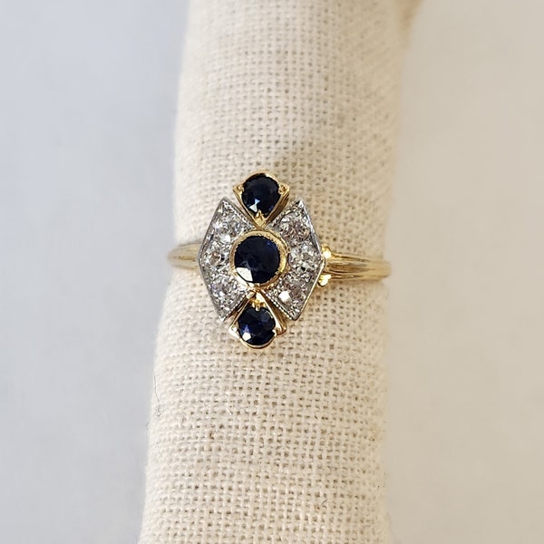 18k and platinum sapphire and diamond Art Deco style ring, circa 1930