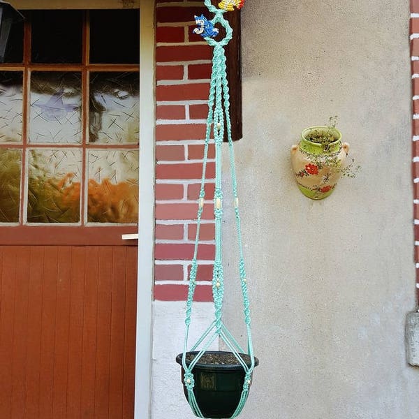 Suspension en macramé modèle extra long "Umi" pour pot d'un diamètre jusqu'à 25cm.