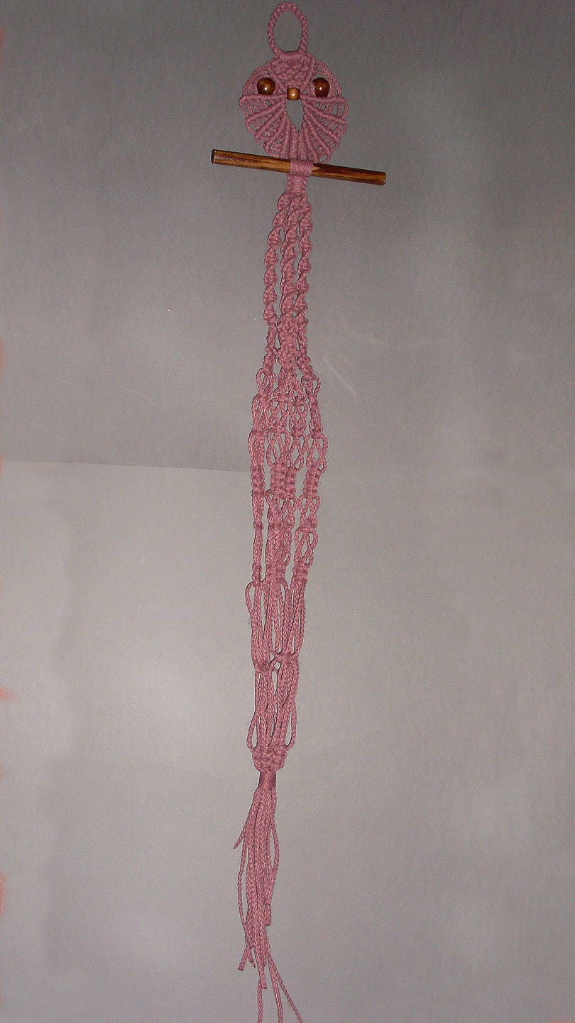 Suspension en Macramé avec Décor Hibou Rose Thé