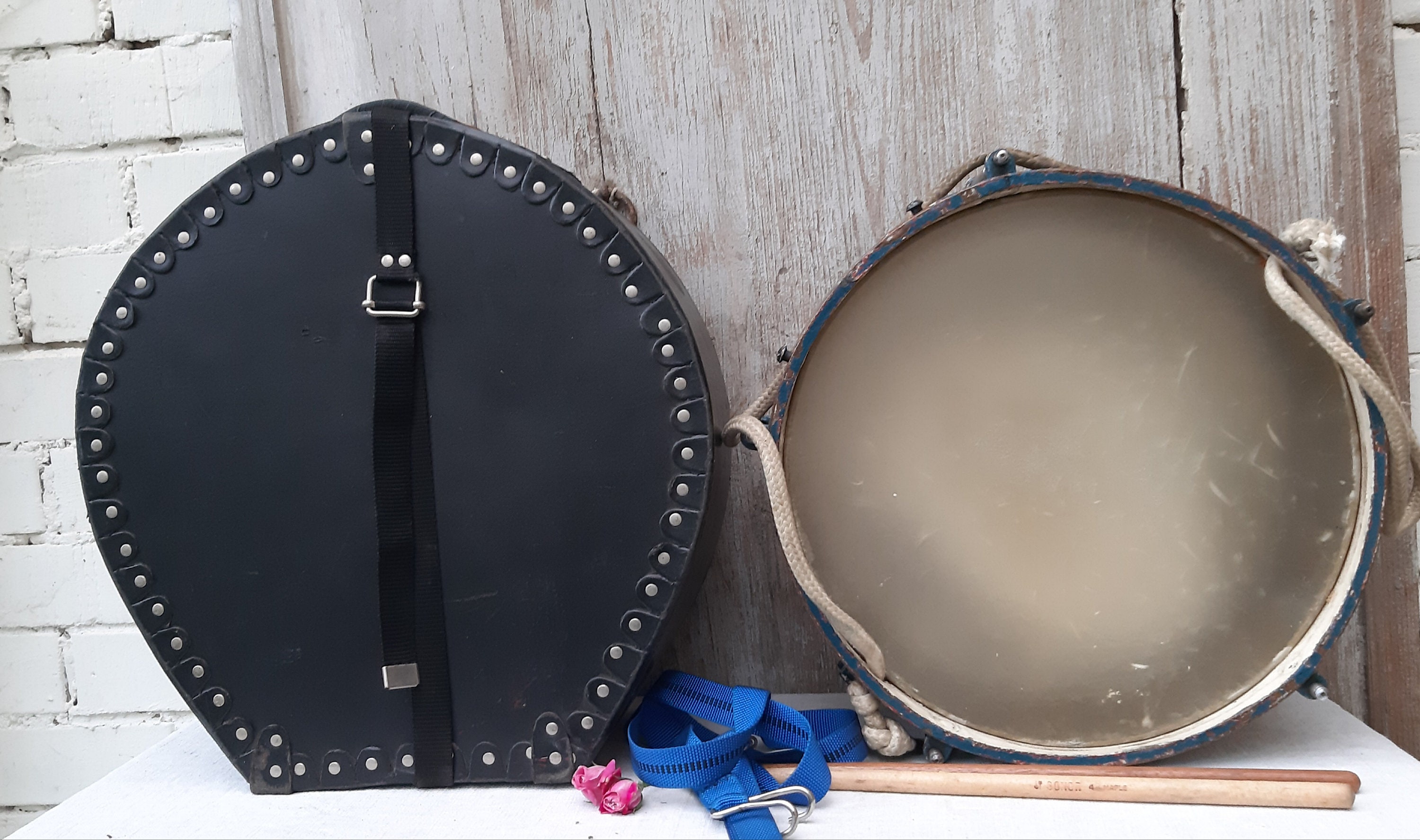 Vintage old marching drum * guard drum * incl. case * marching band * perfect shabby - brocante - country house - Christmas decoration