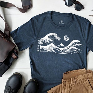 Surfer gift - The Great Wave off Kanagawa, Hokusai art t-shirt | surfer shirt, the storm painting, gift for surfers, surfing t-shirt tee