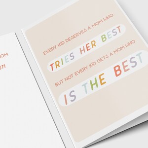 Tarjeta del día de la madre / Mejor mamá - Para mamá - Simple - Doblada - Deseándole un feliz día de la madre - Regalo del día de la madre - Dulce - De niño