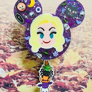 Sarah Sanderson inspired badge reel
