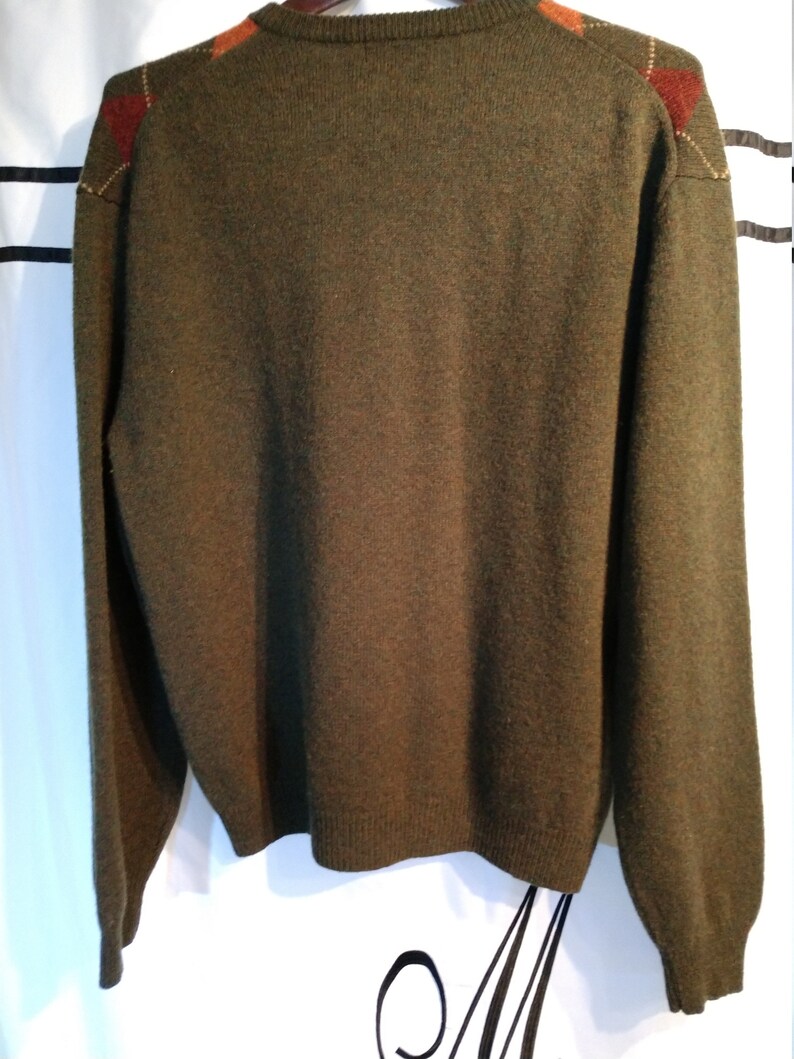 Beautiful Bowen /& Wright Lambswool Argyle V-Neck Sweater M