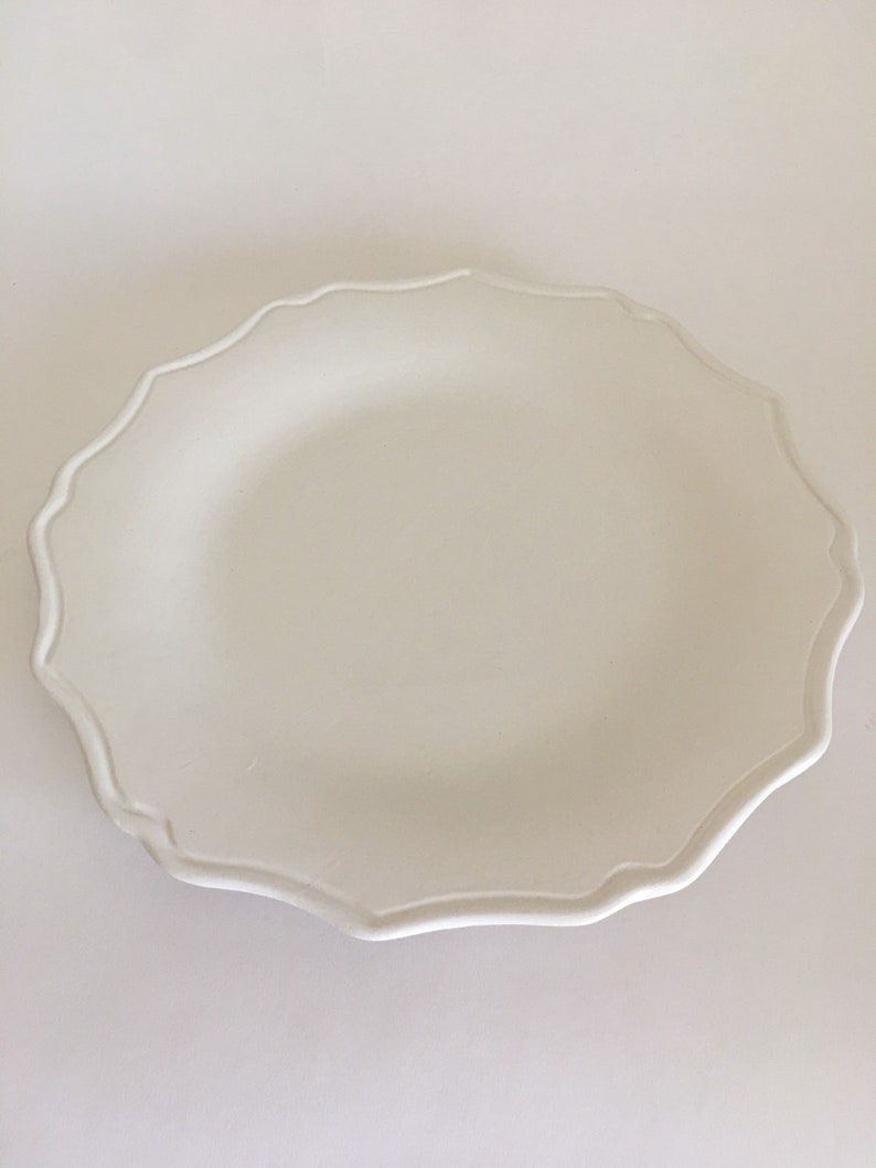 Scalloped Plate White Dinnerware Plates Farmhouse Dinnerware Plate Cottage Dinnerware Dinnerware Dinner Plate