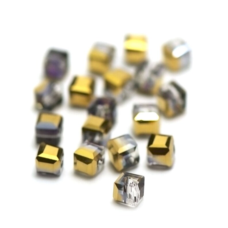 20 perles de cristal cube 4x4 mm, couleurs aux choix image 3