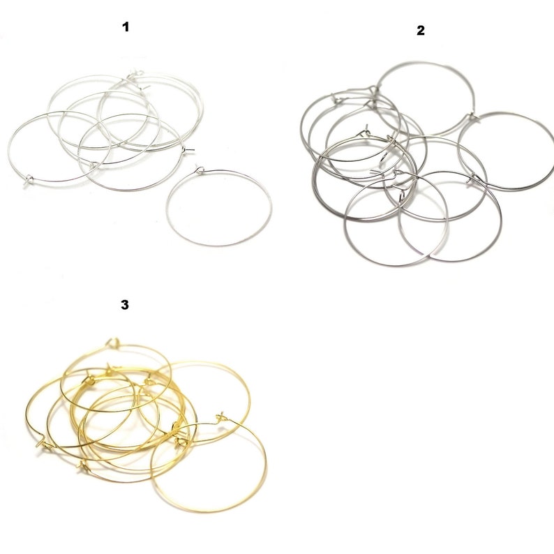Pu&ograve; includere: Tre set di orecchini a cerchio in argento, oro e argento. Ogni set contiene pi&ugrave; cerchi di diverse dimensioni.