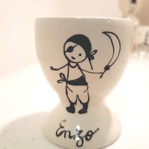 6 EGG CUPS with first name to personalize (first name and design)