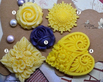 Lot of 2pcs of 036Flowers in resin,Flower,Cabochons,color,Earrings,collars,jewelry, stockings