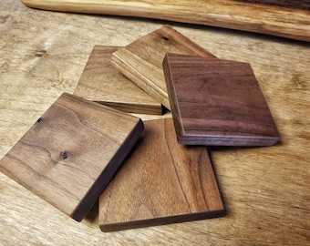 Schwarze Walnuss Holz Untersetzer: Rustikales Cabin Decor mit Korkboden