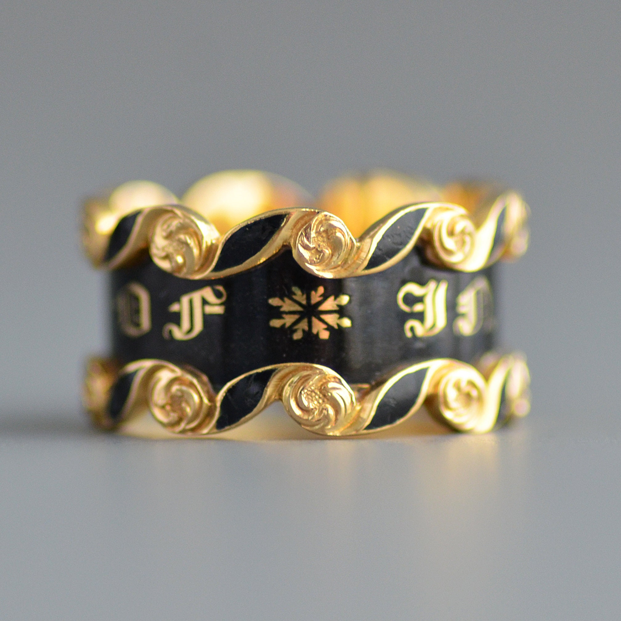 Buy 150+ Gold Bracelets Online   - India's #1 Online  Jewellery Brand
