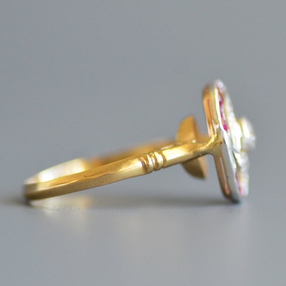 Bague Ancienne En Or 18k - Fleur Avec Diamant Taille Ancienne (old Mine Cut) - Taille 54 - Occasion