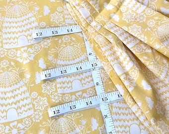 Yellow & White &quot; Hunny Bee Hive&quot; Midwife Measuring  Mat and Weigh Sling Set