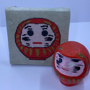 NEUE VERÖFFENTLICHUNG | Jonesey Stitchery | Für viel Glück | Handarbeitsmesse 2021 | Kreuzstichmuster-Diagramm | Daruma Puppe Kreuzstich mit Magneten