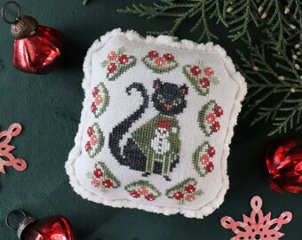 Cozy Christmas Cat **Pattern Only** | The Blue Flower | Cross Stitch Chart | Blueprint for Pillow CrossStitch | Cute Animal Stitch Design