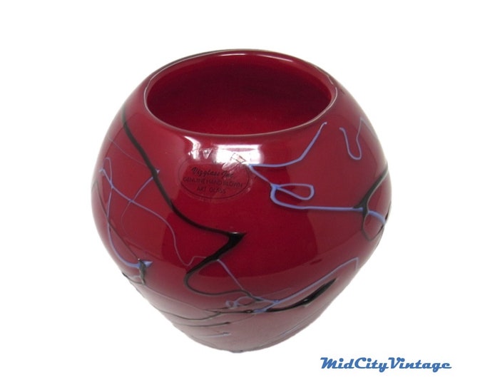 VIZ Abstract Hand-blown Red Glass Vase with Drizzled Decoration