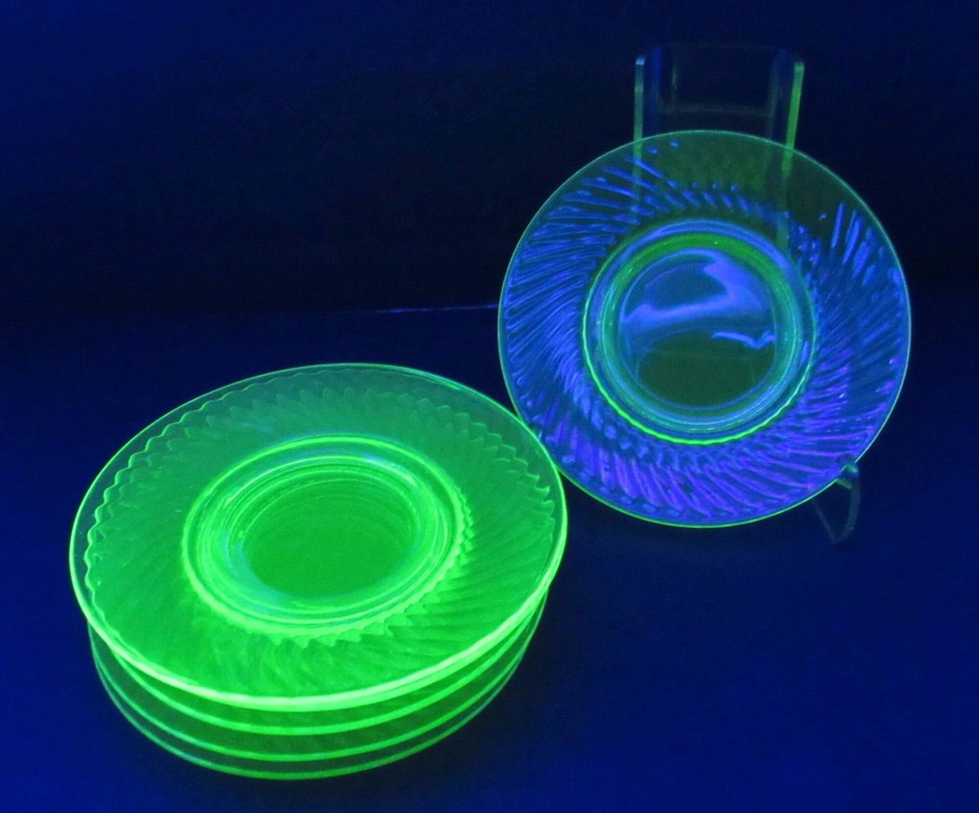 Imperial Glass Lunch Plates Set of Six Twisted Optic Uranium Glass