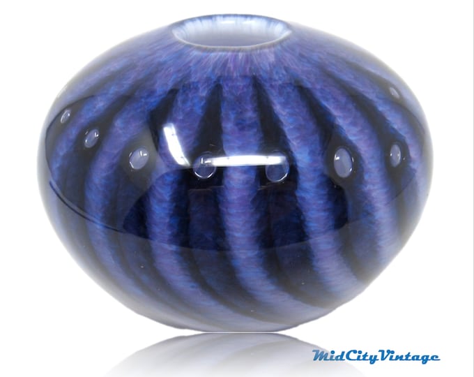 Hand-blown Hot Island Studio Gourd Vase in Light and Dark Blue - 2001 - Signed | Made in Hawai'i